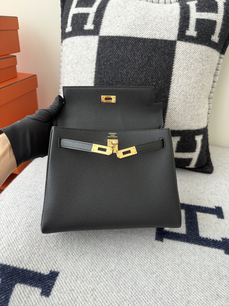 Kelly 25cm Original Leather Togo Small Cowhide Noir Gold Hardware