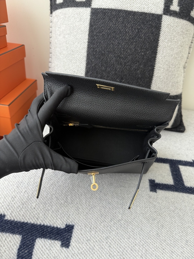 Kelly 25cm Original Leather Togo Small Cowhide Noir Gold Hardware