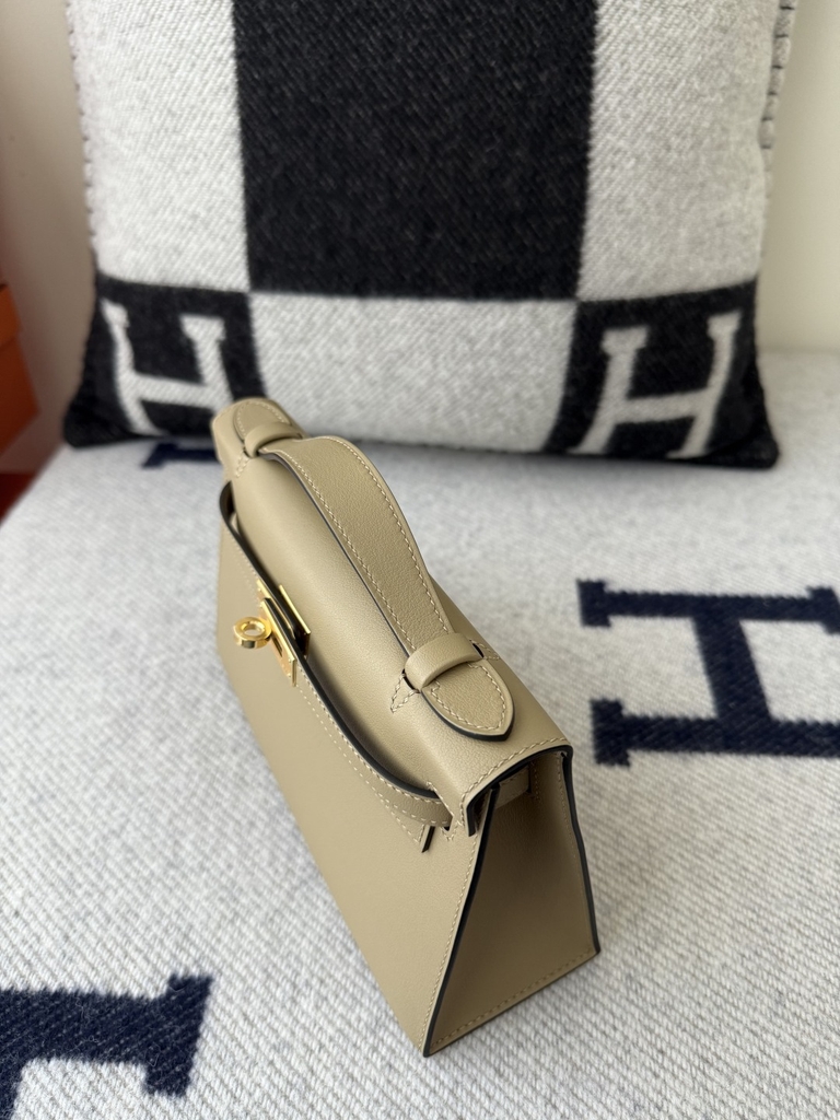 Kelly Pochette 22cm Swift Leather Beige Marfa Gold Hardware