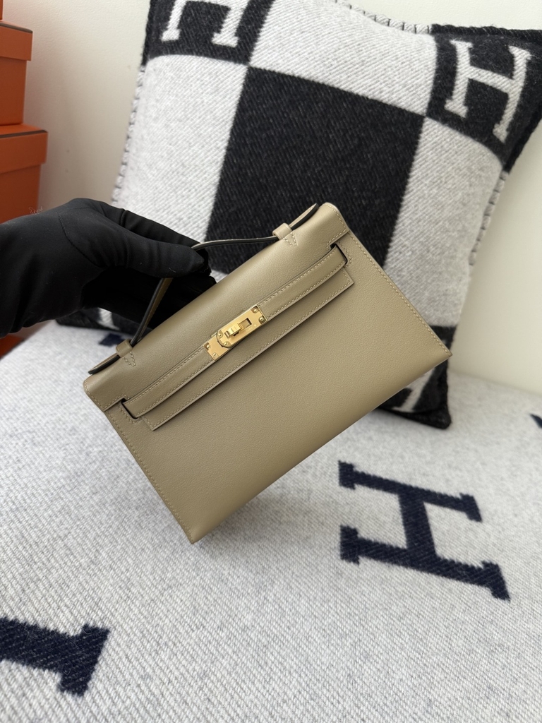 Kelly Pochette 22cm Swift Leather Beige Marfa Gold Hardware