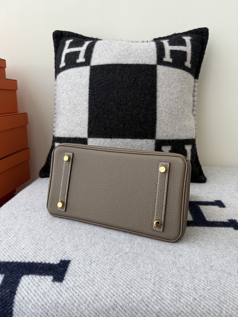 Birkin 25cm Togo Leather Handbag in Etoupe Grey with Gold Hardware