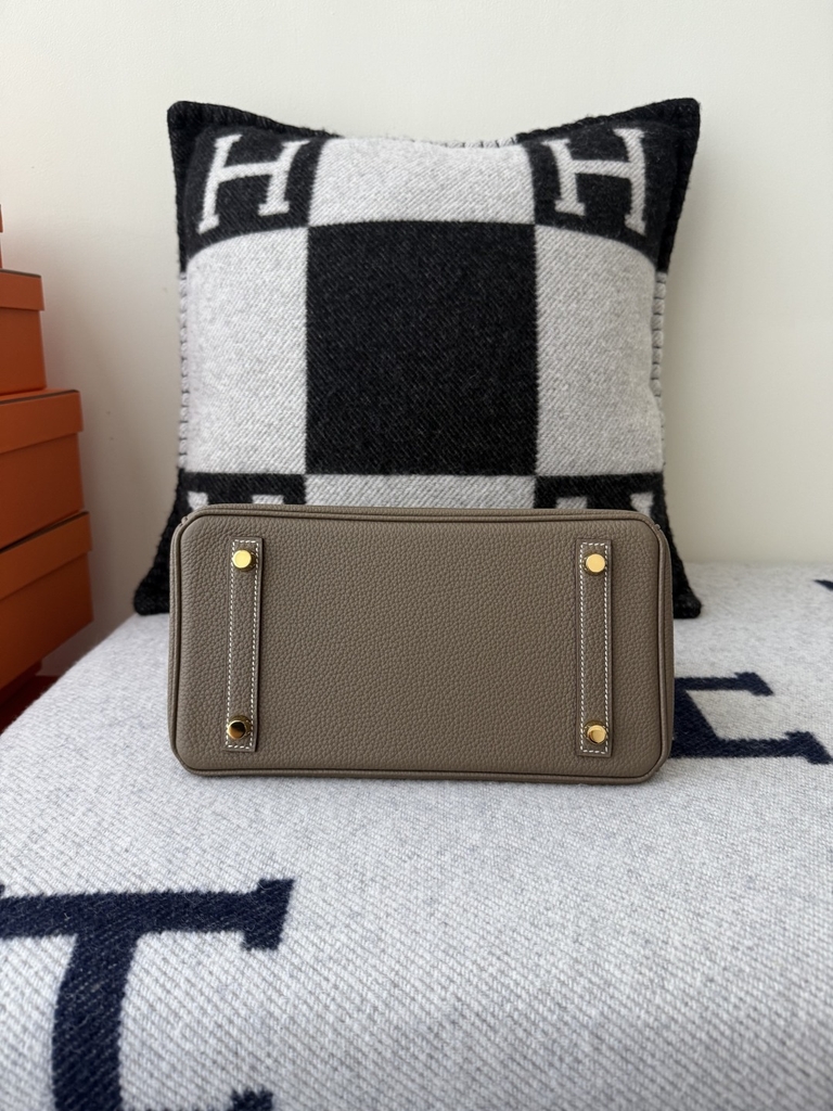 Birkin 25cm Togo Leather Handbag in Etoupe Grey with Gold Hardware