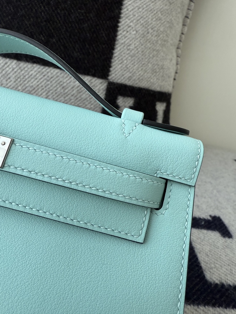 Kelly Pochette 22cm Bleu Zephyr Swift Skin Gold Hardware