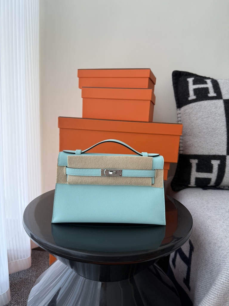 Kelly Pochette 22cm Bleu Zephyr Swift Skin Gold Hardware