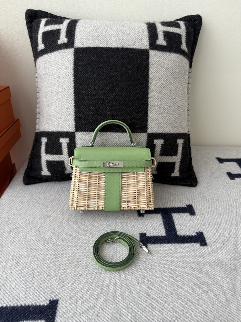 Kelly Mini Picnic Basket 20cm - Handcrafted Osier Willow Weave