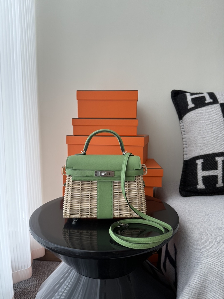Kelly Mini Picnic Basket 20cm - Handcrafted Osier Willow Weave