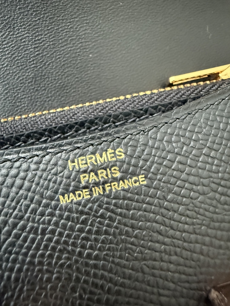 Constance Slim Cardholder Original Leather Epsom
