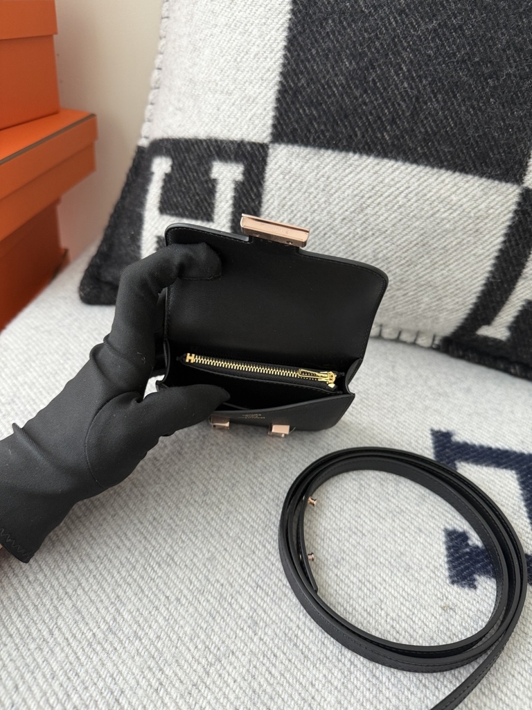 Constance Slim Cardholder Original Leather Epsom