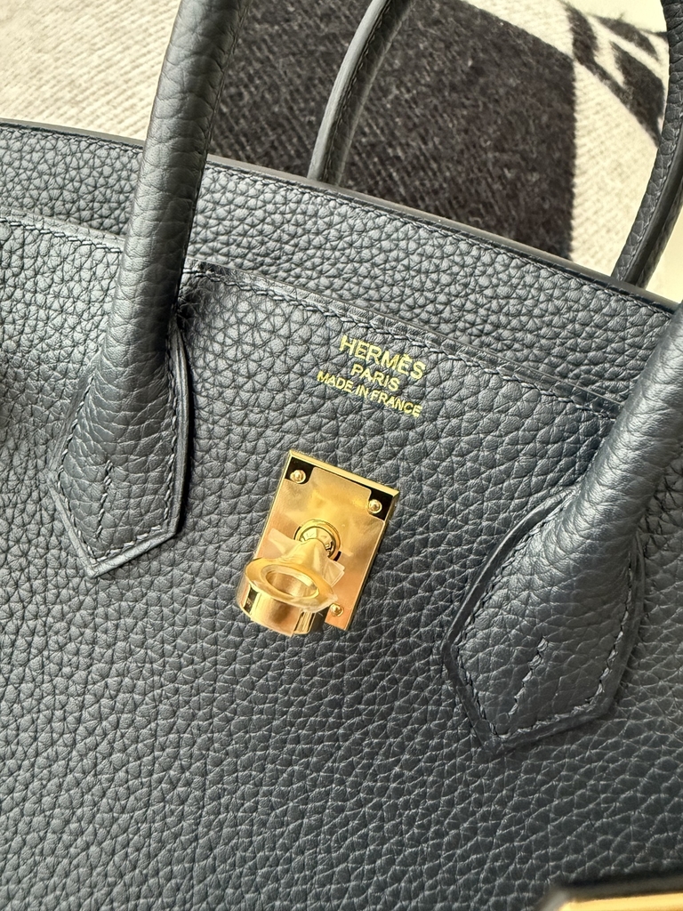 Birkin 25cm Togo Leather Bag - Midnight Blue with Gold Buckle