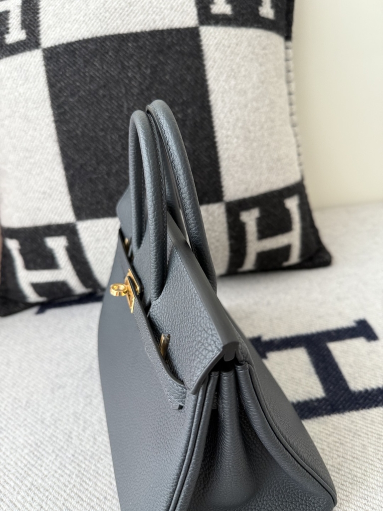 Birkin 25cm Togo Leather Bag - Midnight Blue with Gold Buckle