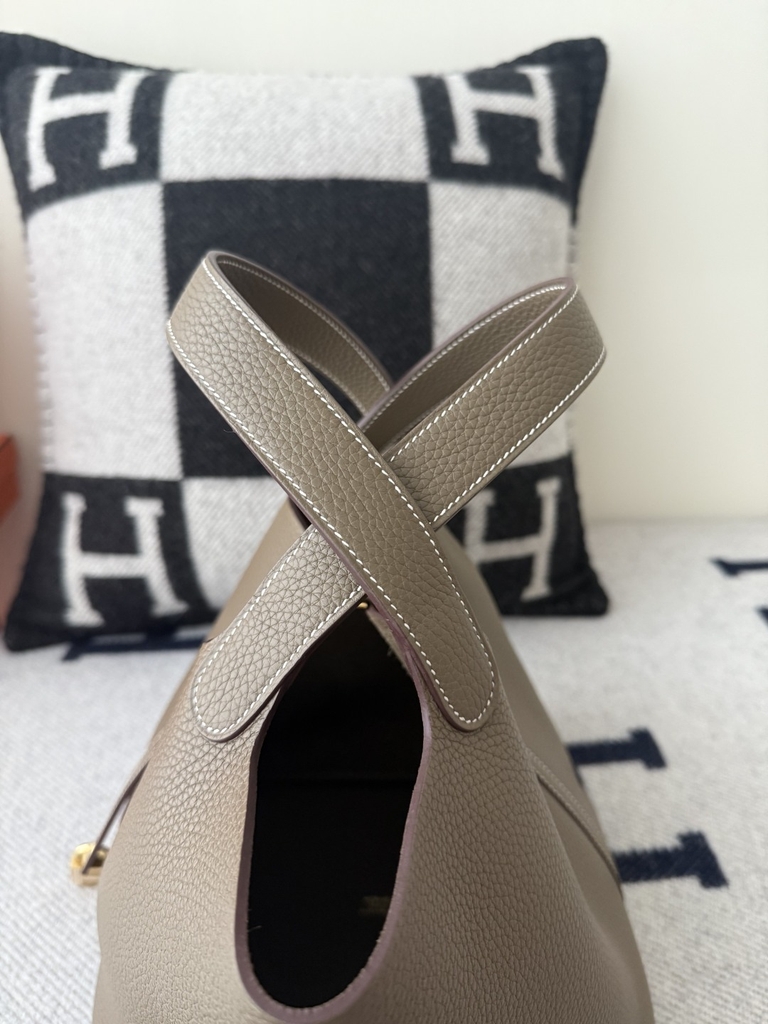 Picotin Lock 22cm Original Leather TC Clemence in Etoupe Grey with Gold Hardware