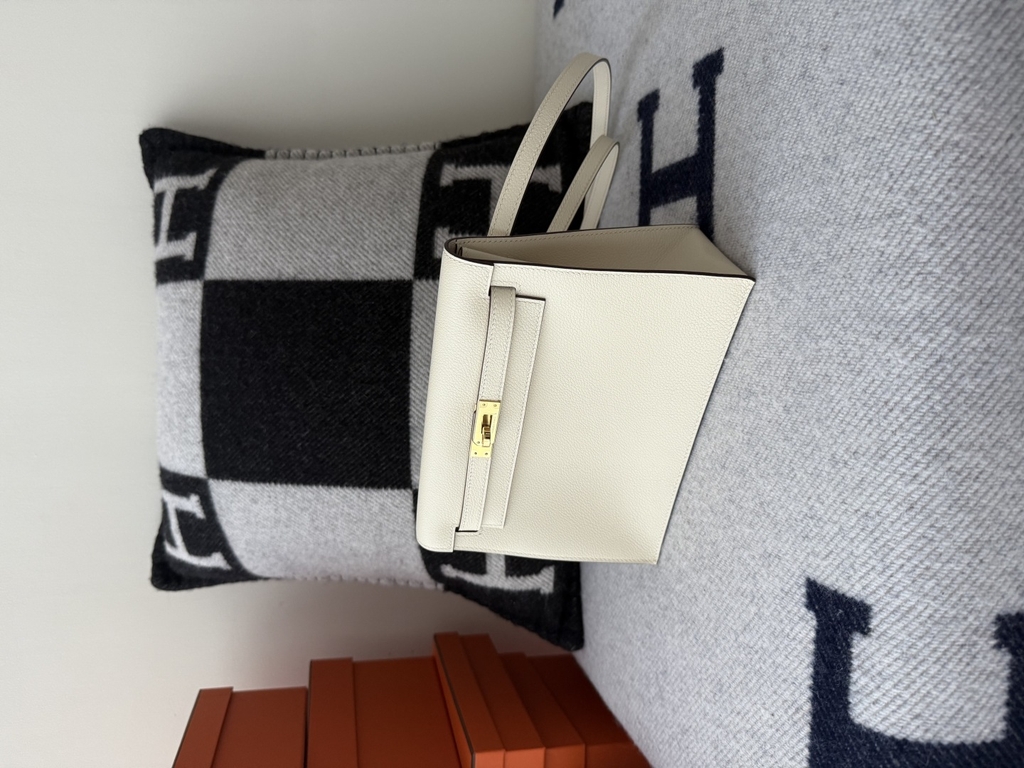 Kelly Danse 22cm Dancing Bag Original Leather Evercolor Cream White with Gold Hardware