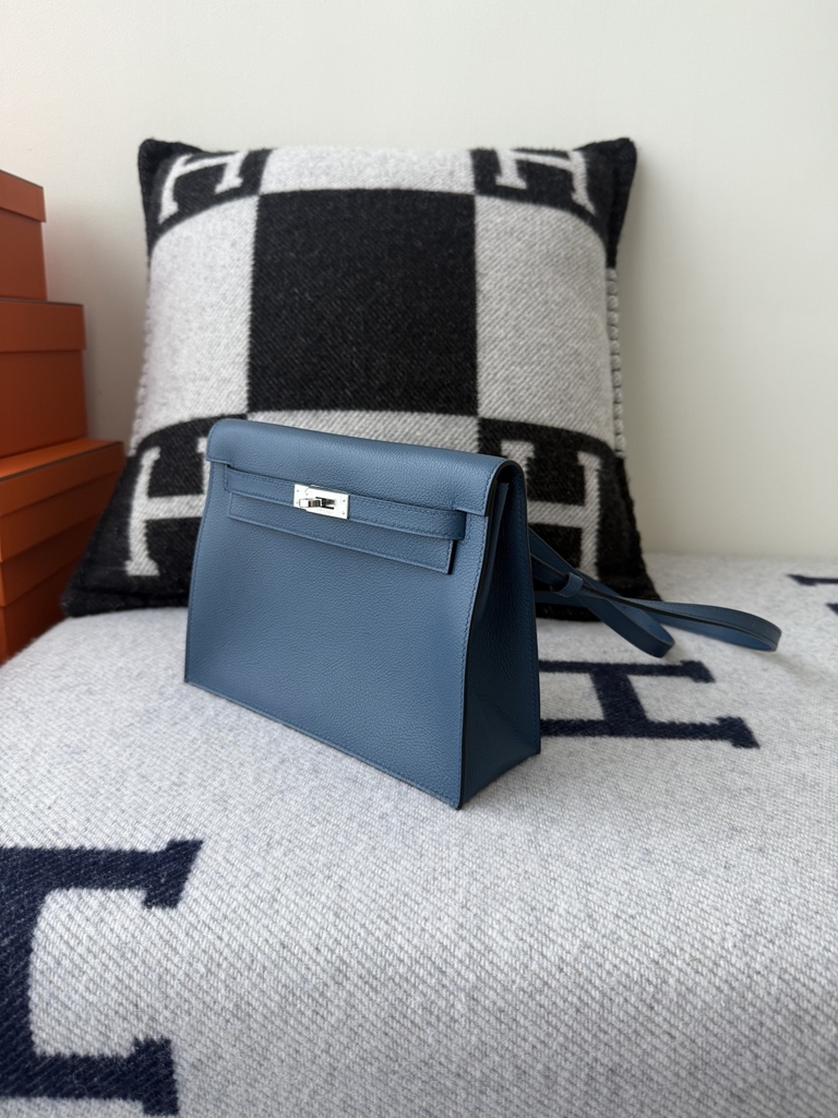 Kelly Danse 22cm Deep Blue Leather Dance Bag