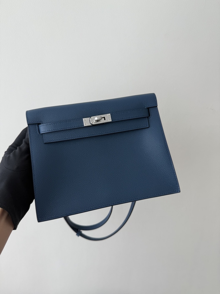 Kelly Danse 22cm Deep Blue Leather Dance Bag