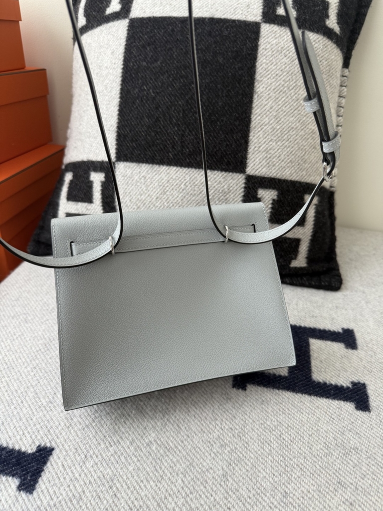 Kelly Danse 22cm Blue Glacier Dancing Bag