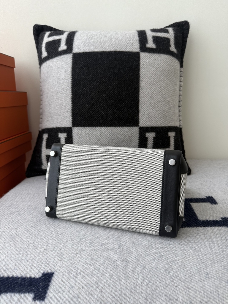 Birkin 25cm Original Leather Swift Noir Silver Hardware