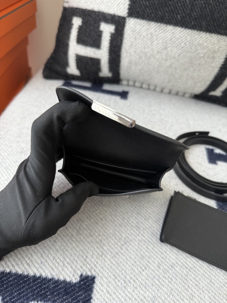 Constance Slim Wallet Original Leather