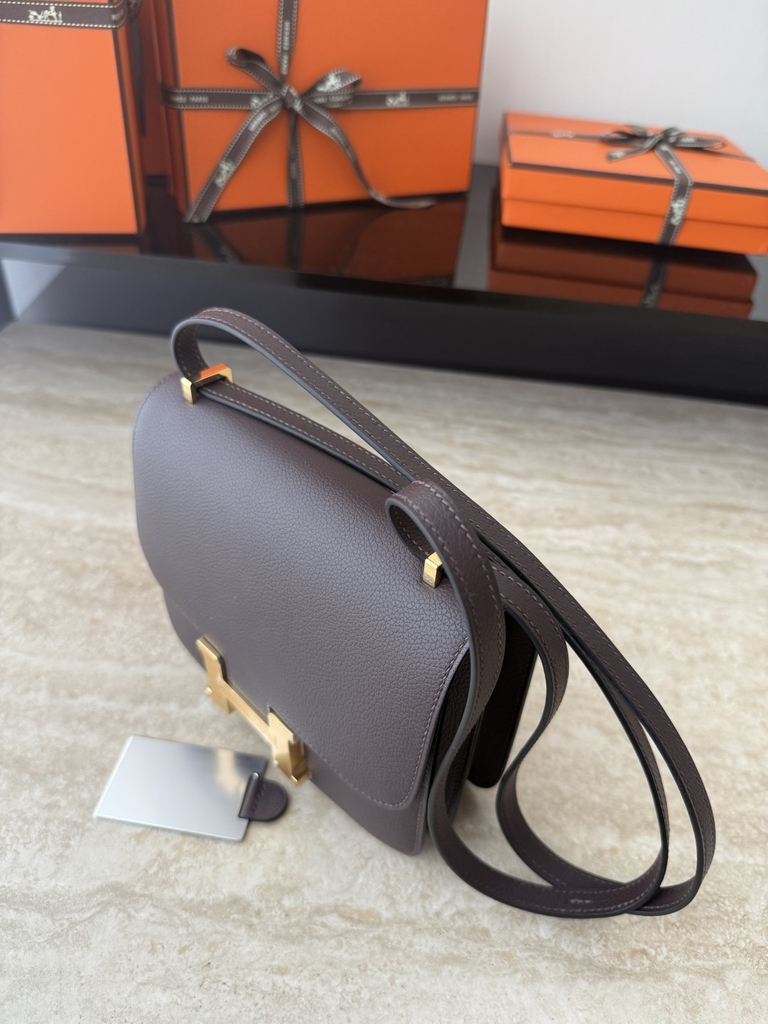 Constance 18cm Evercolor Leather, N5 Cassis Color, Gold Hardware