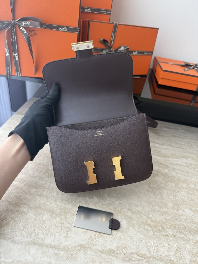 Constance 18cm Evercolor Leather, N5 Cassis Color, Gold Hardware