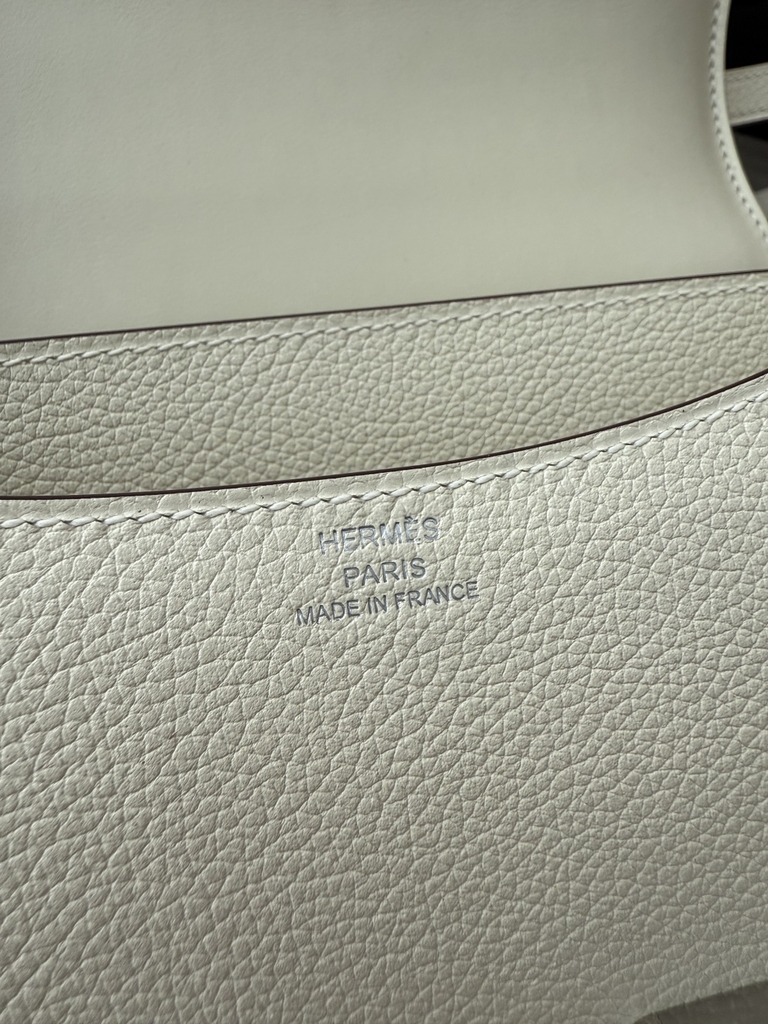 Constance 18cm Mirror - Evercolor Leather - Cream White with Silver Hardware