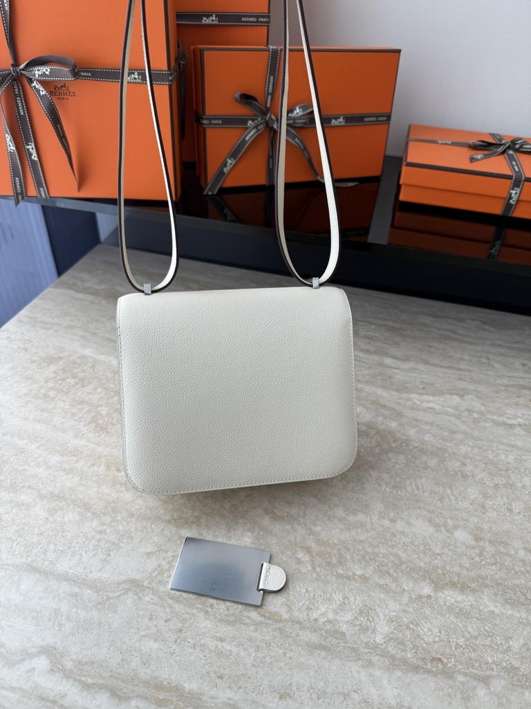 Constance 18cm Mirror - Evercolor Leather - Cream White with Silver Hardware