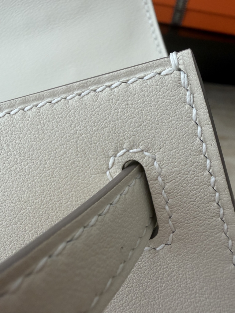 Kelly Pochette 22cm Swift Leather CK10 Craie Color