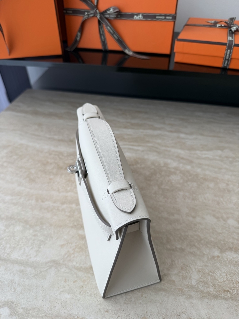 Kelly Pochette 22cm Swift Leather CK10 Craie Color