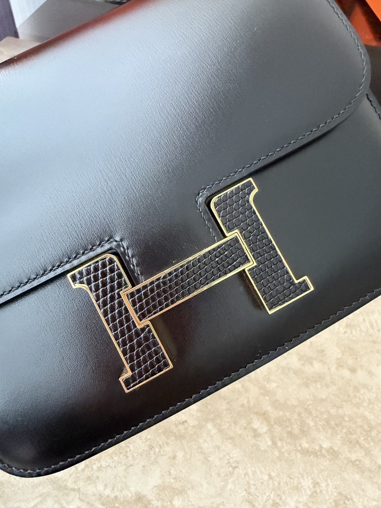 Constance 18cm Luxury Touch Mirror in Cowhide and Lizard Leather