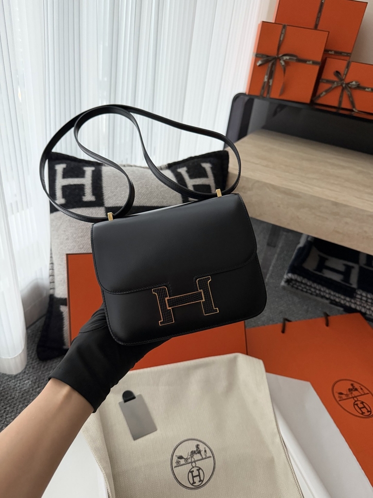 Constance 18cm Luxury Touch Mirror in Cowhide and Lizard Leather