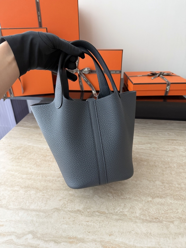 Picotin Lock 18cm Original Clemence Leather Gris Misty Silver Hardware