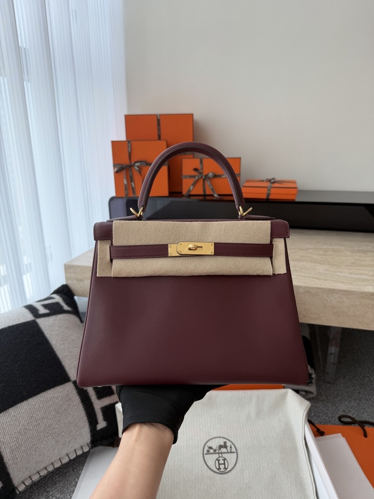 Kelly 28cm Swift Leather Bag with Gold Hardware - CC55 Rough H Color