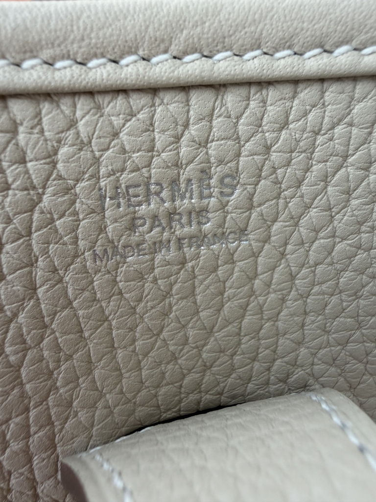 Evelyne 29cm Original Leather CK10 Craie Color Handbag