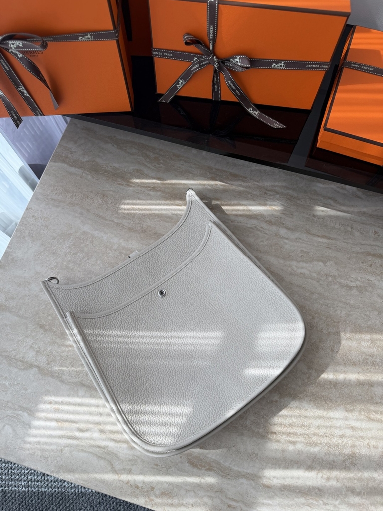 Evelyne 29cm Original Leather CK10 Craie Color Handbag