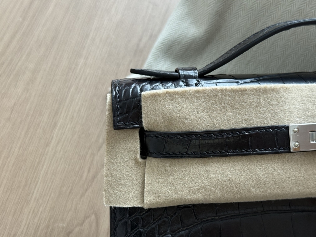 Kelly Pochette - Noir - Matted Alligator - PHW