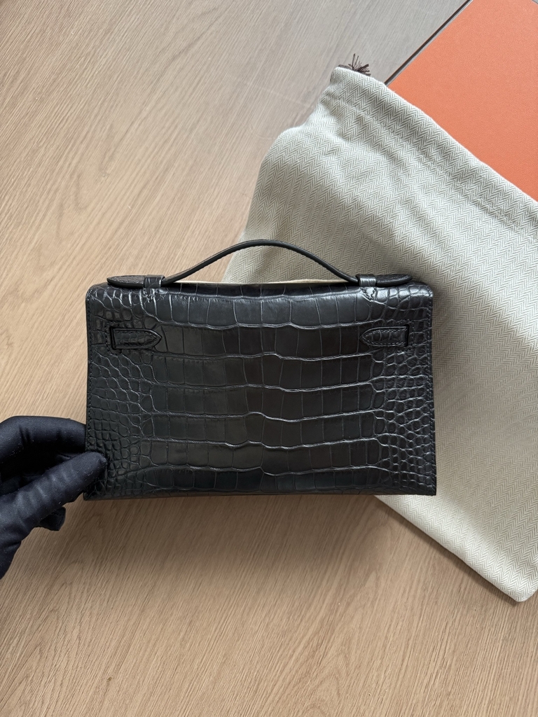 Kelly Pochette - Noir - Matted Alligator - PHW