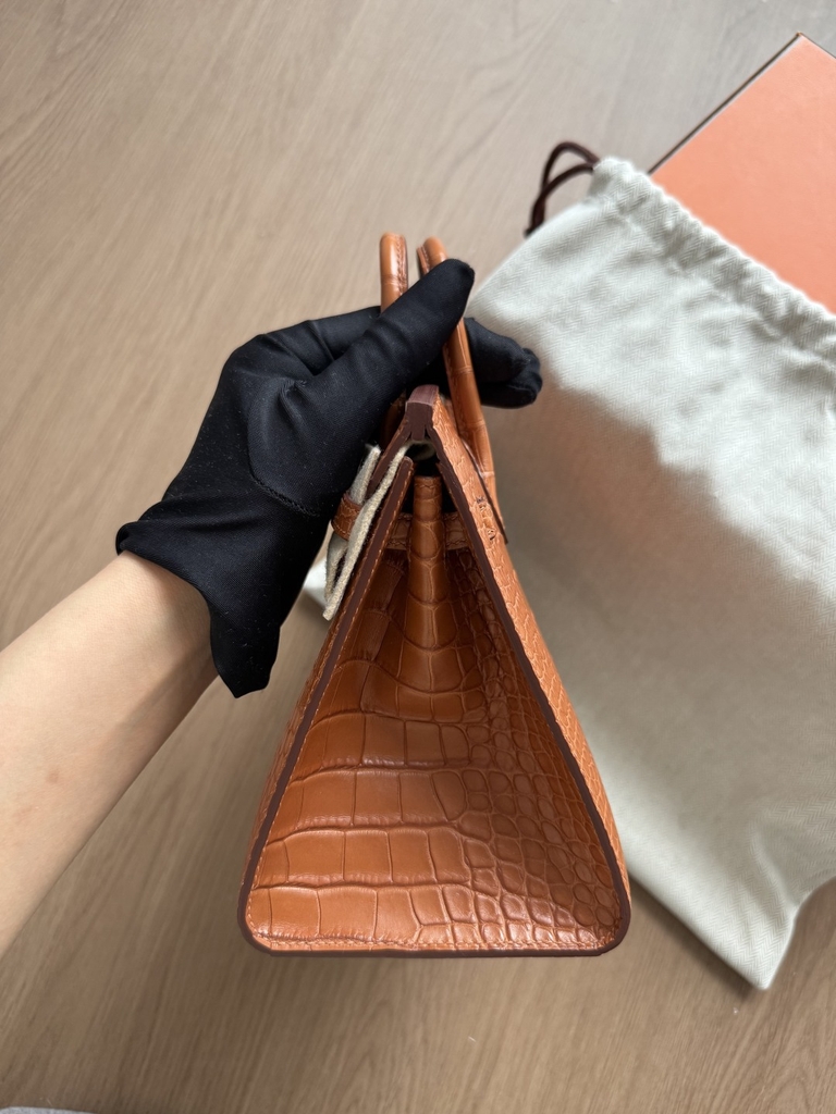 Birkin 20 - Gold - Matted Alligator - GHW