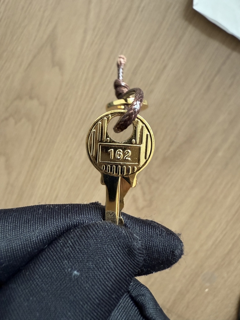 Kelly 25 - Gold - Epsom - GHW