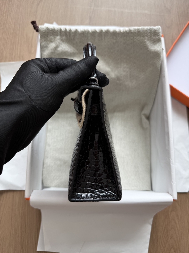 Kelly Mini 2 - Noir - Shiny Alligator - PHW