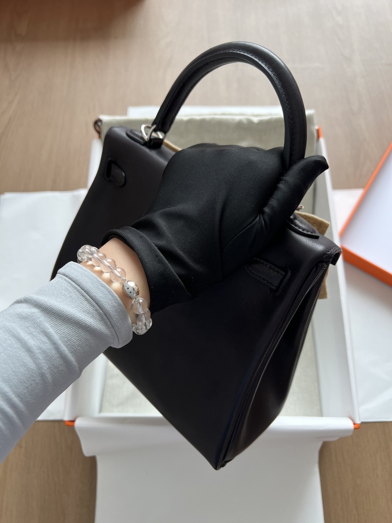 Kelly 25 - Noir - Swift - PHW