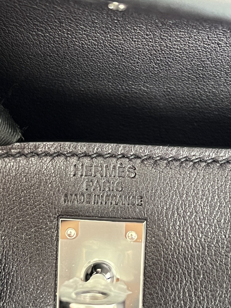 Kelly 25 - Noir - Swift - PHW