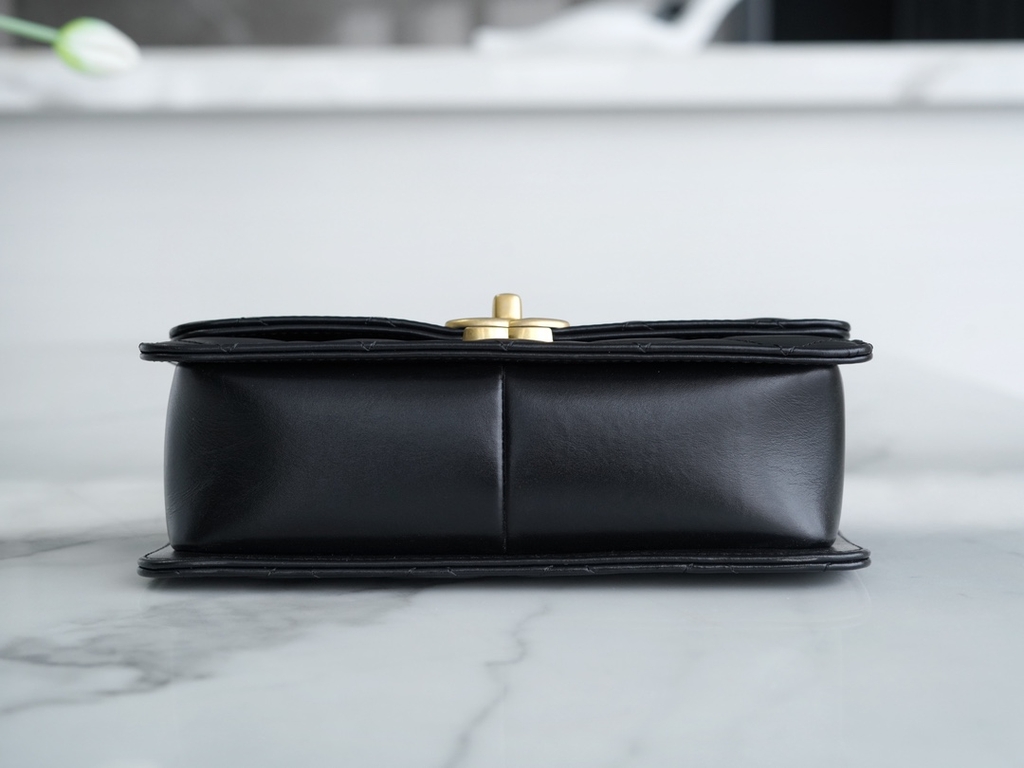 Channel 24C Original Calfskin Double Gold Ball 22cm Black