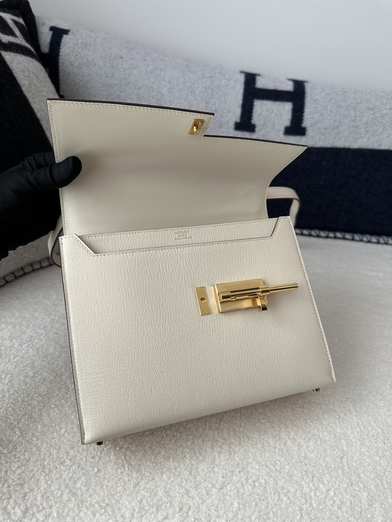 Verrou 21cm Chevre Goatskin Leather I2 Nata Cream White Gold Hardware