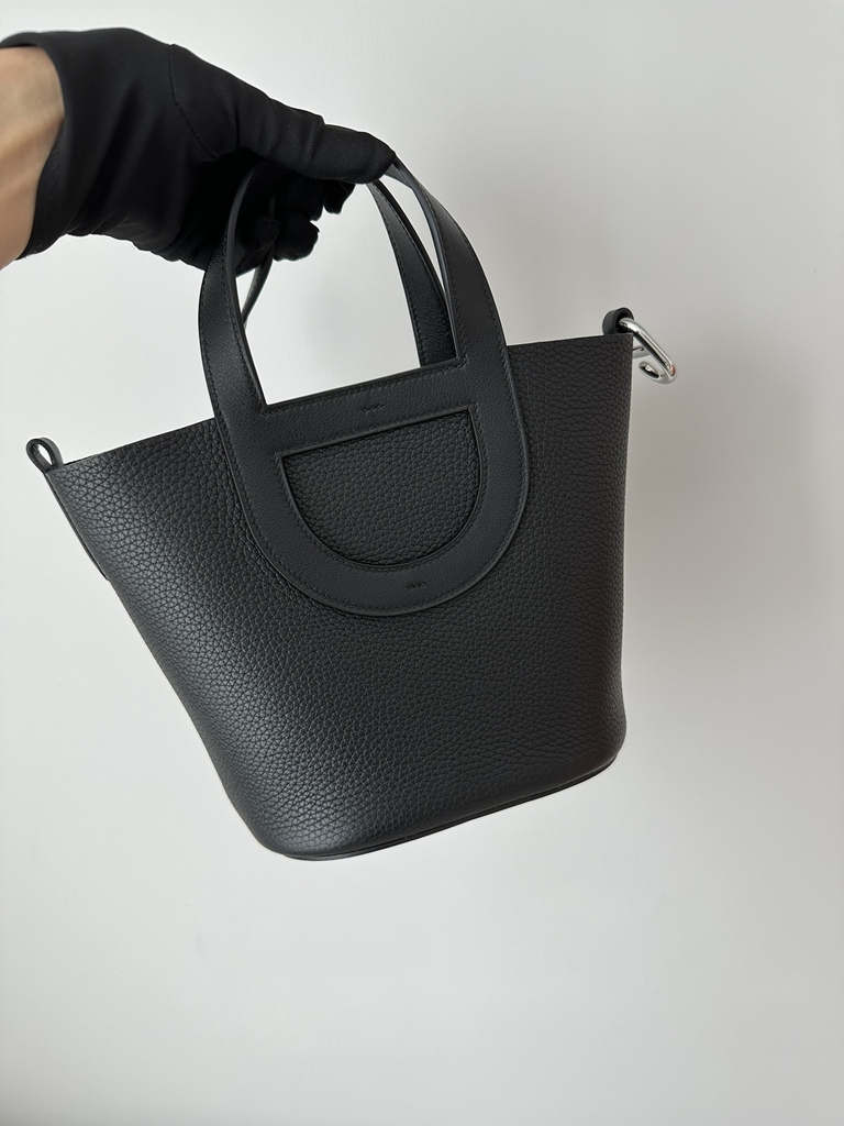 Picotin Lock II 18cm, In The Loop, Imported Clemence & Swift Leather, CK89 Noir Black with Silver Hardware.