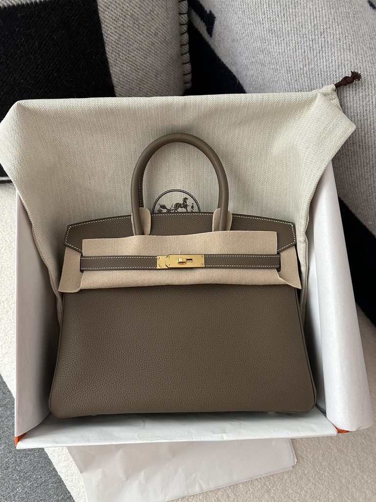 Birkin 30cm, Imported Togo Calfskin, CC18 Etoupe Grey with Gold Hardware.