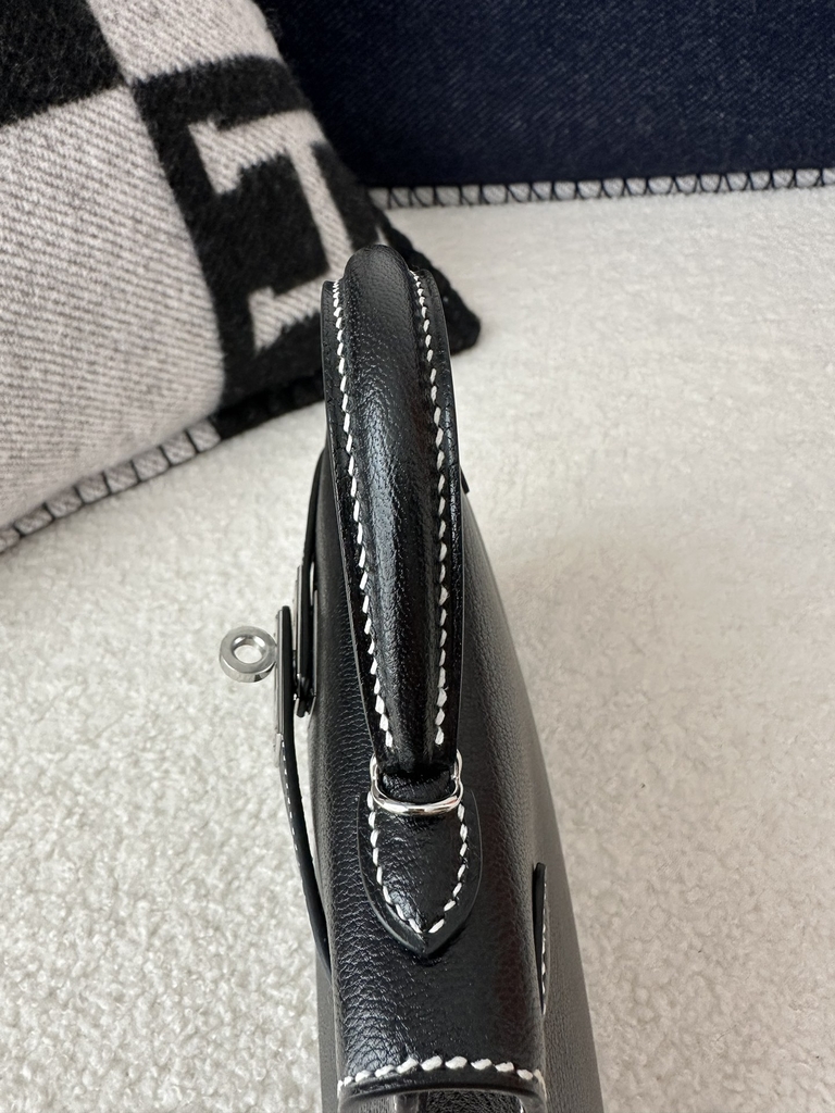 Kelly Mini II, Imported Chevre Goat Leather, CK89 Noir Black & Q5 Rouge Casaque Red with Silver Hardware.