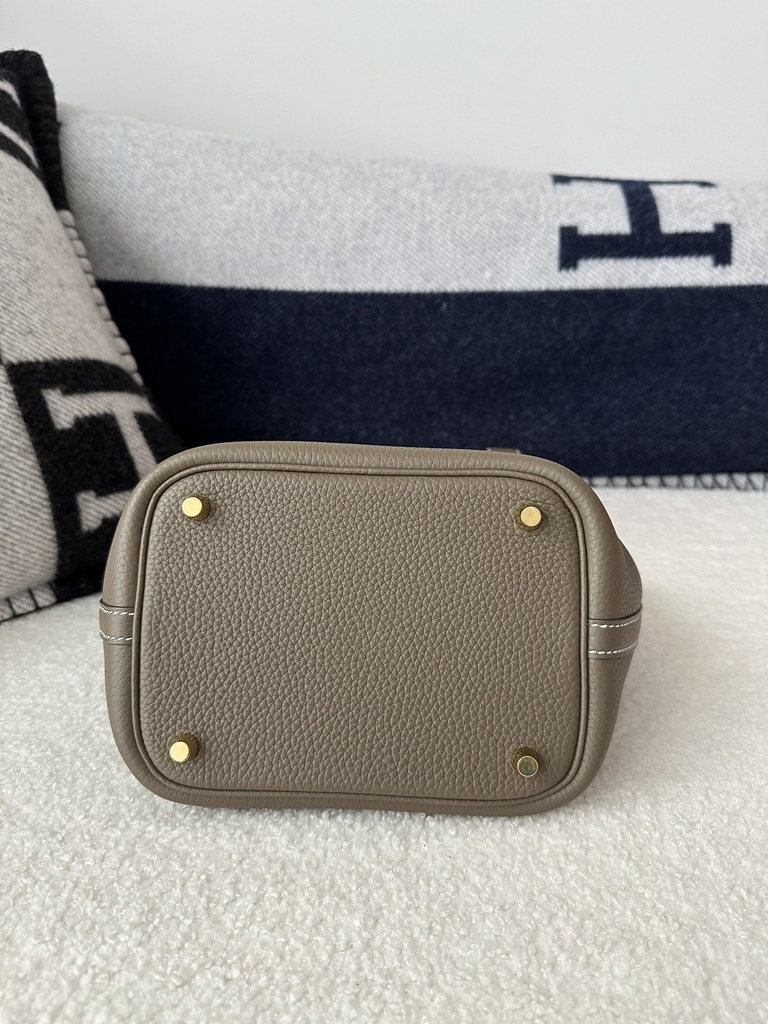 Picotin Lock 18cm, Imported Clemence Leather, CC18 Etoupe Grey with Gold Hardware.