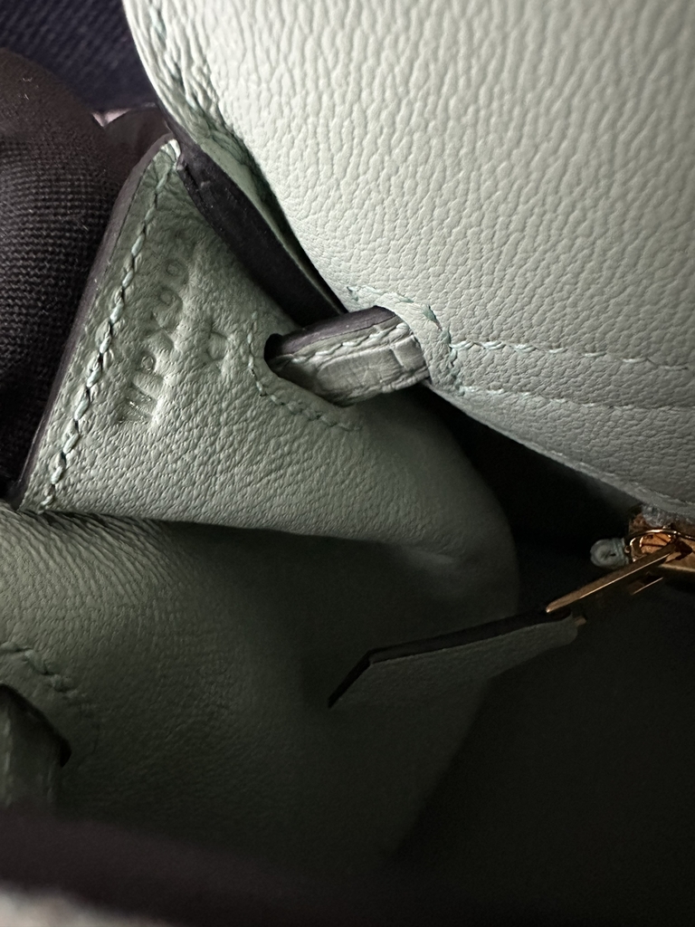 Birkin 25cm, Matte Porosus Crocodile, Imported HCP Leather, 6U Vert Deau Mint Green with Gold Hardware.