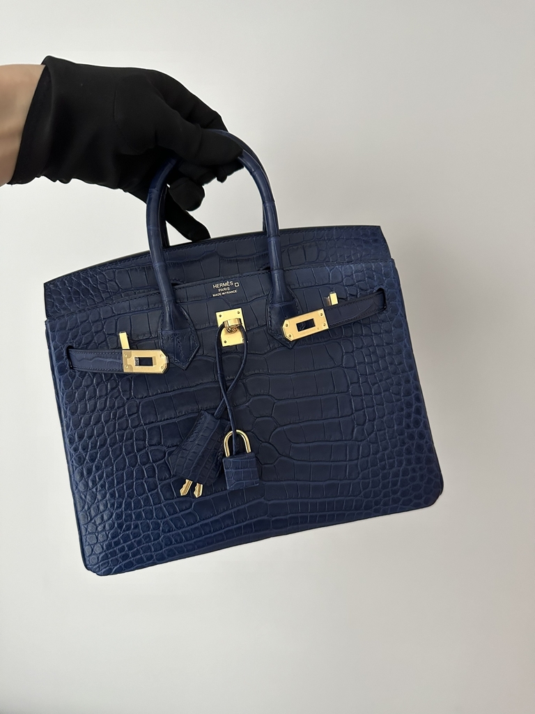 Birkin 25cm, Imported Matte Alligator Leather, CC73 Bleu Saphir with Gold Hardware.