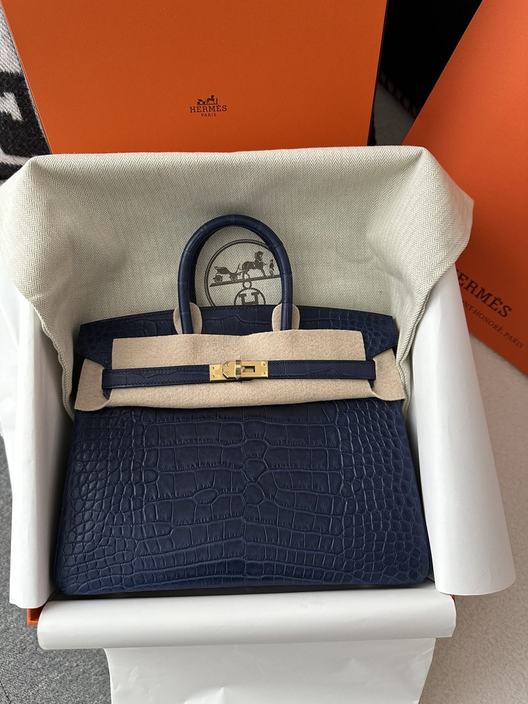 Birkin 25cm, Imported Matte Alligator Leather, CC73 Bleu Saphir with Gold Hardware.