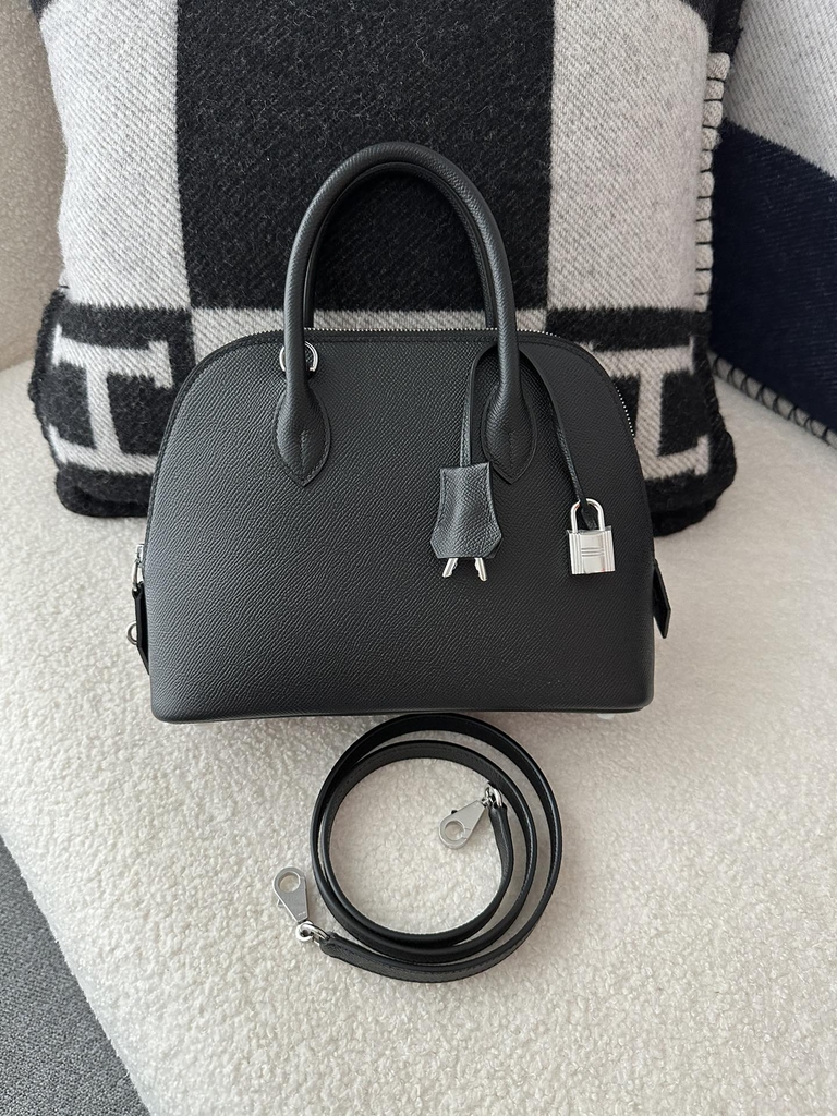 Bolide 25cm, Imported Epsom Grained Leather, CC89 Noir Black with Silver Hardware.
